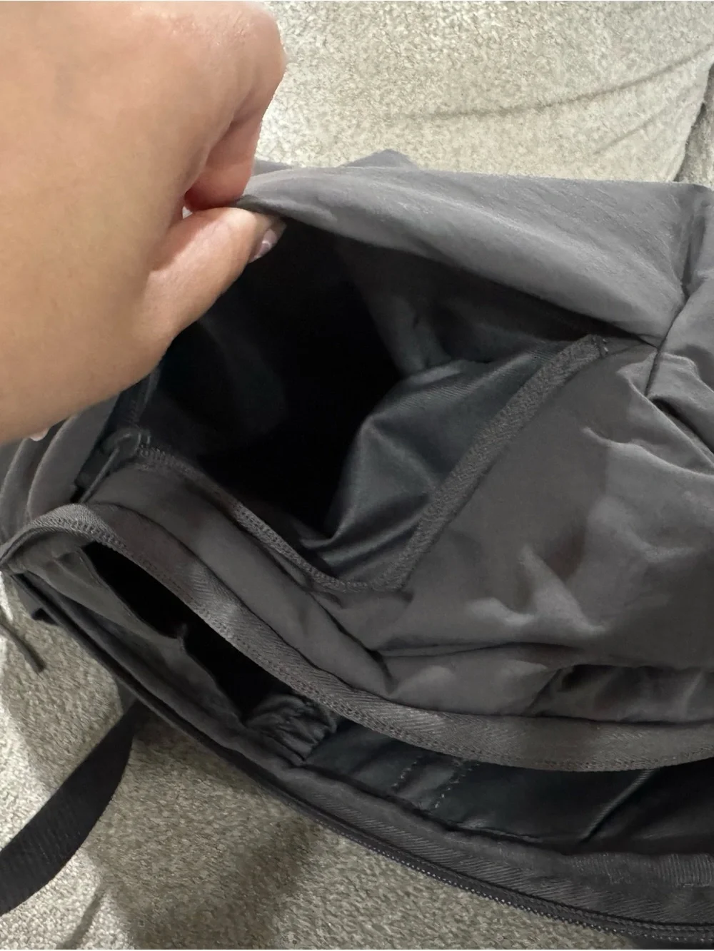 BEIS Air Backpack in Charcoal EUC - Picture 5 of 6